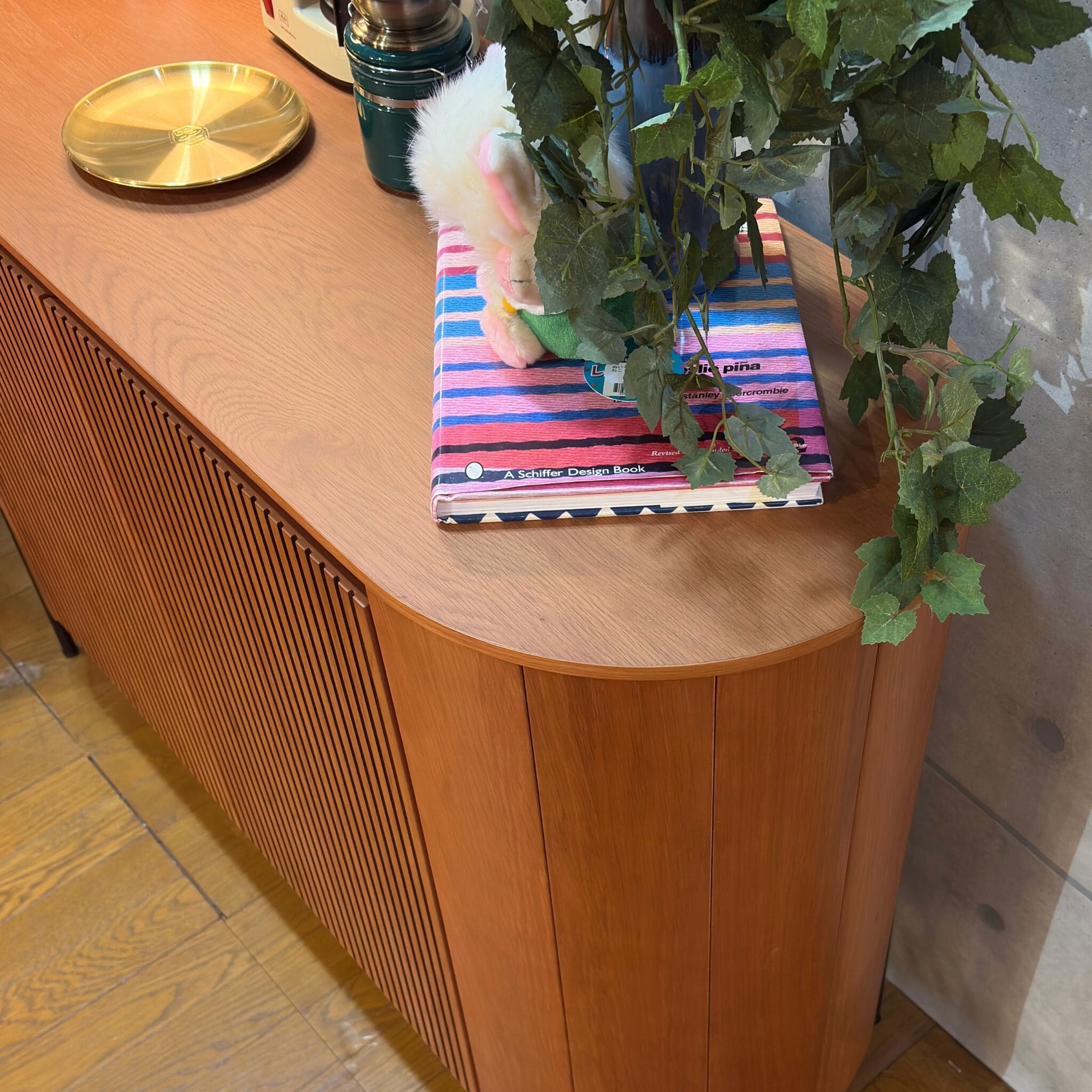 Contemporary / Oval Sideboard / オーバル型 サイドボード ローボード