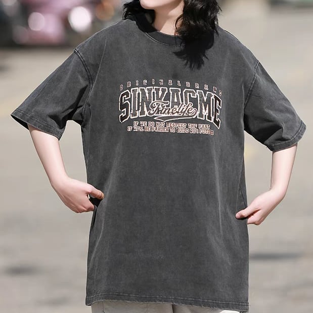 ウォッシュ加工ロゴプリントTシャツ | アウトドアファッション