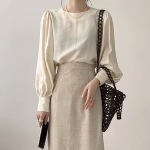 パフスリーブブラウス