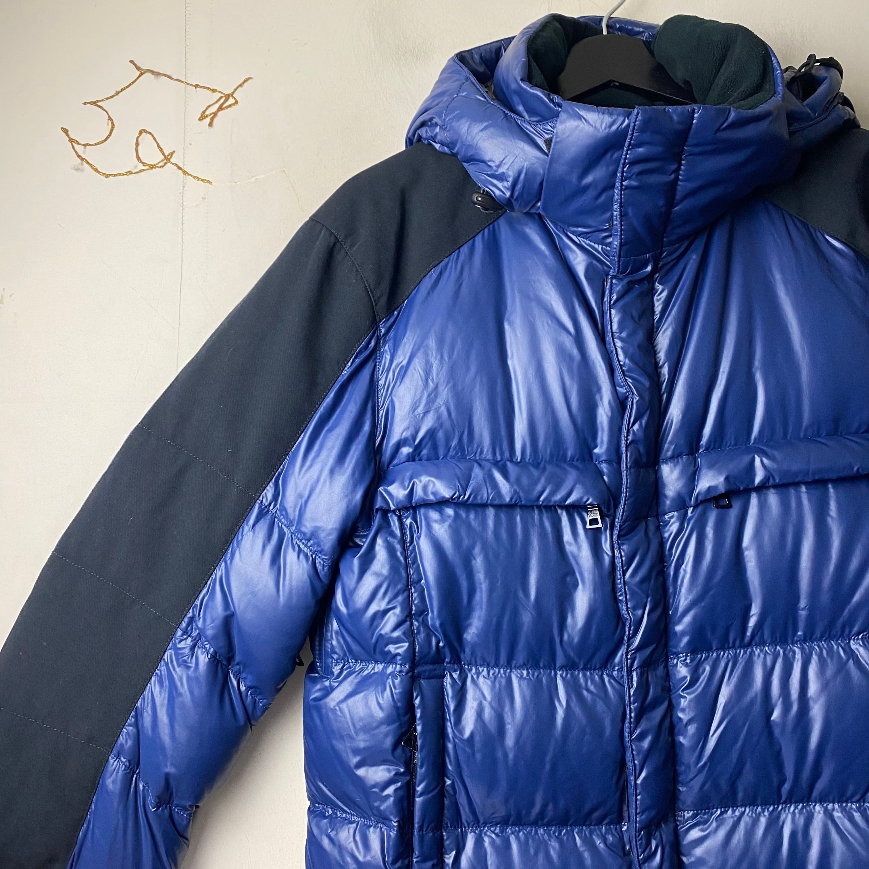PRADA black switching blue down jacket | NOIR ONLINE
