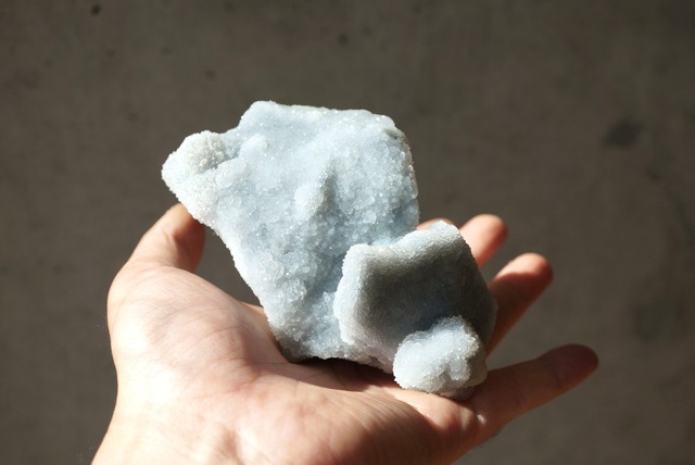 ブルガリア産カルセドニー 特大 Chalcedony 1380