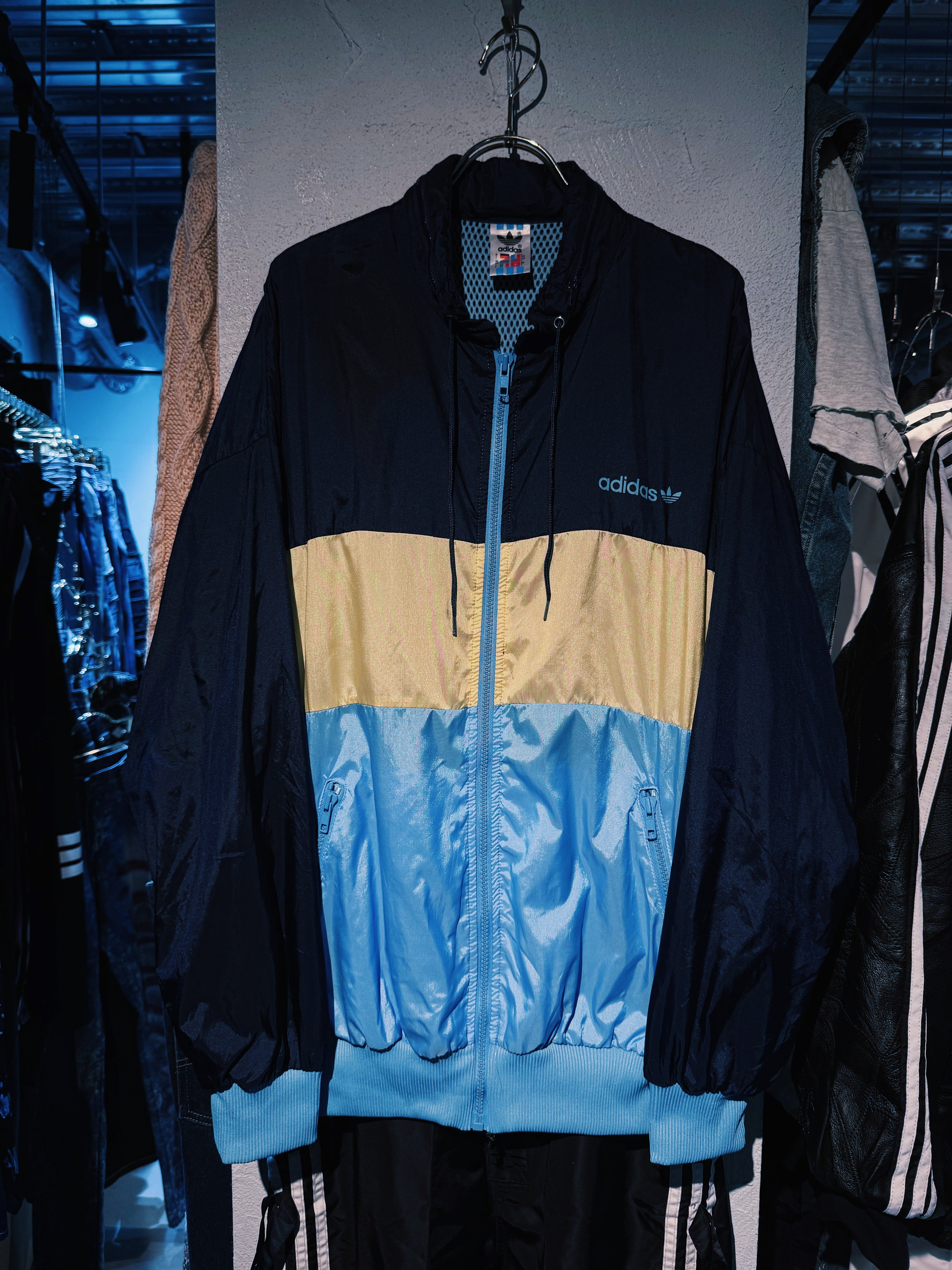 【D4C】80's "ADIDAS"EURO VINTAGE switching color nylon track jacket