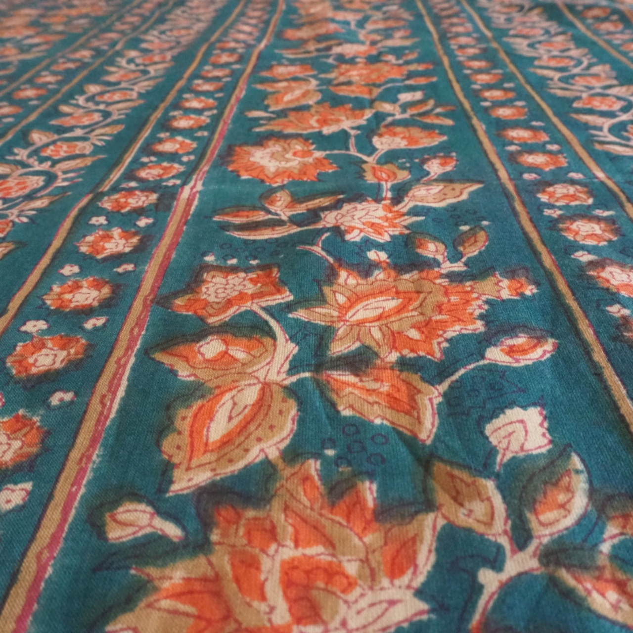 ブロックプリント生地【50cm単位】インド綿 ストライプ/花柄 グリーン×黄土色×オレンジ #57227-GR2