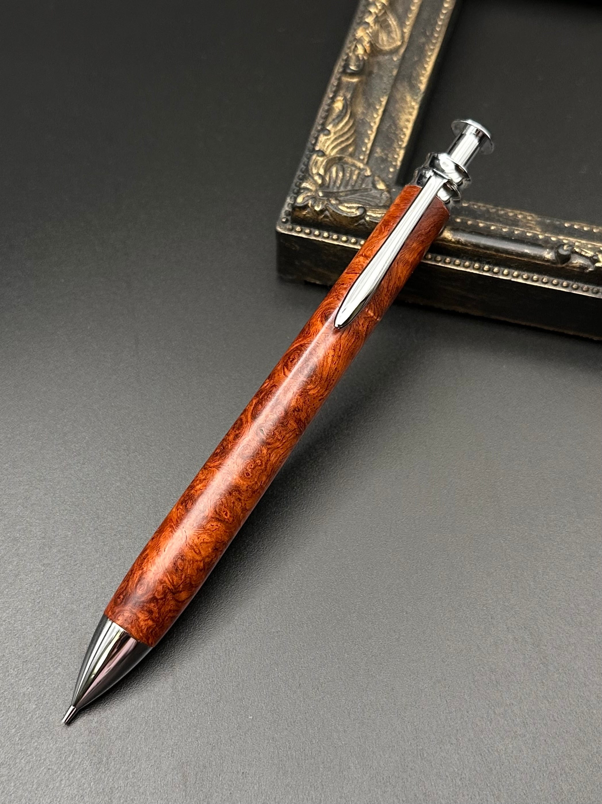 97花梨瘤源平柄　木製シャーペン　最強低重心R ステンレス 花梨(瘤)紅白杢/木軸低重心タイプ | Flamberg