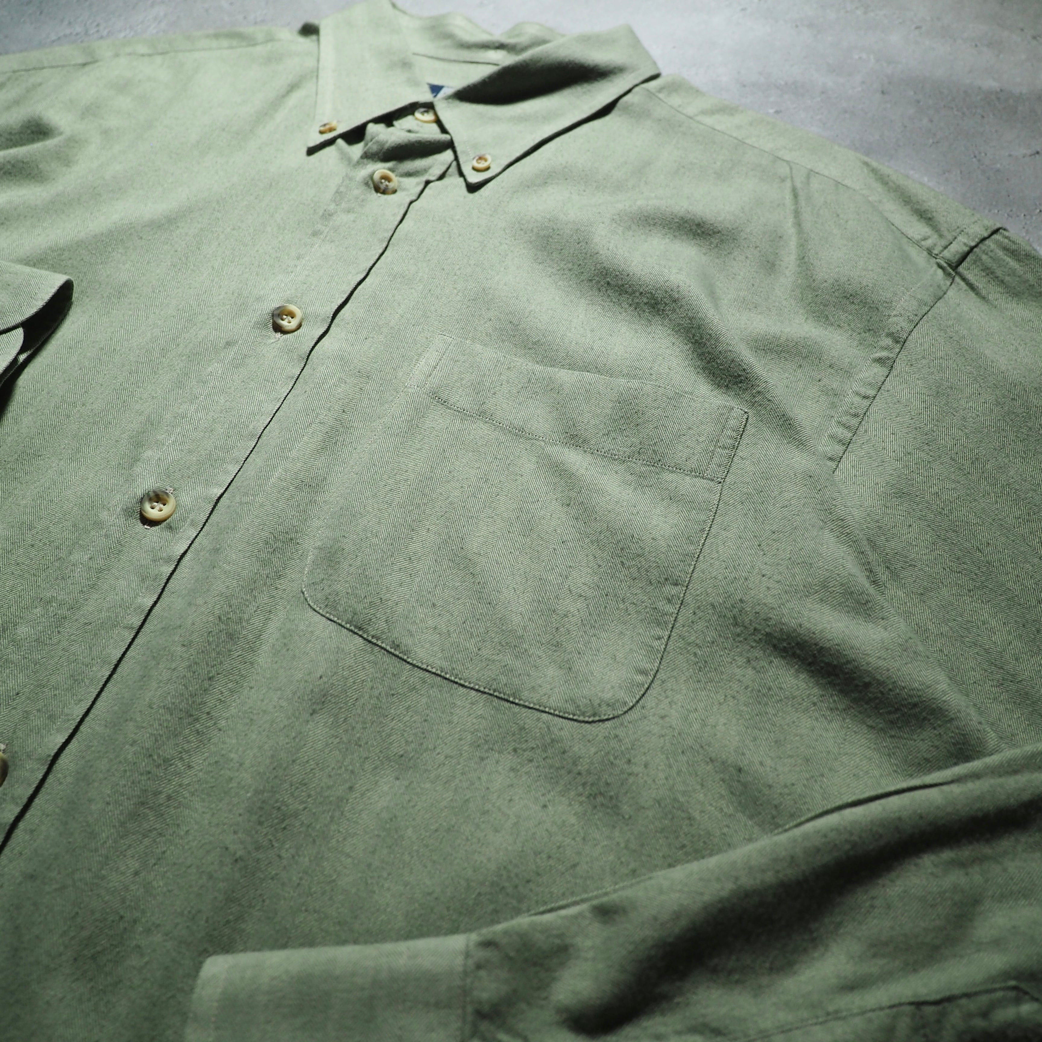 1990s ” LANVIN ” Beautiful flesh leaf color vintage loose BD shirt