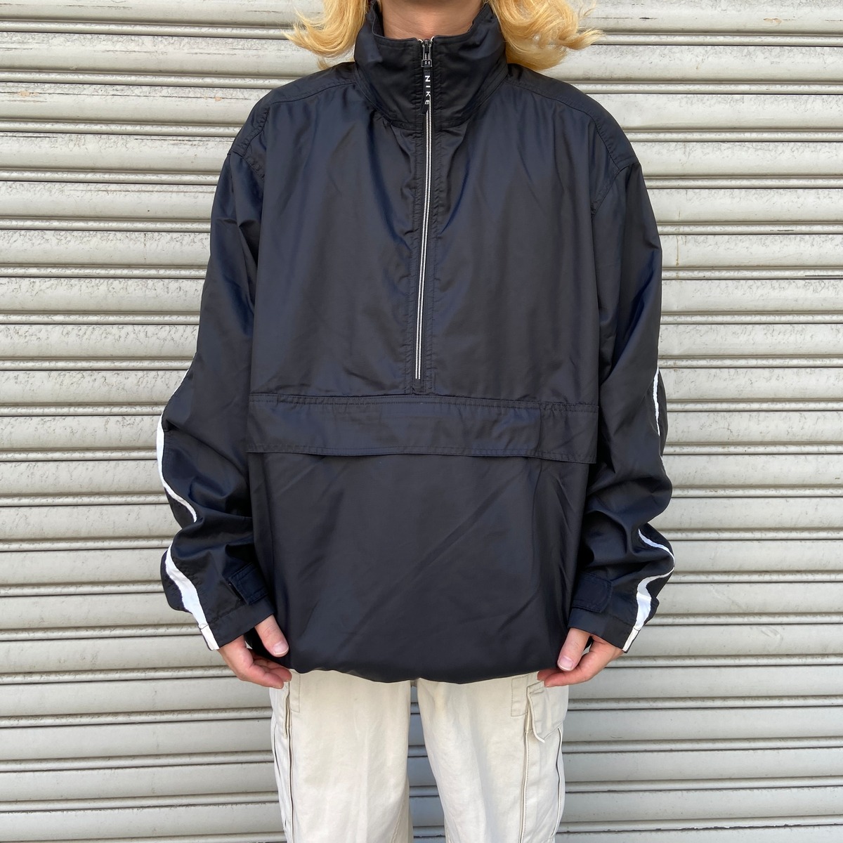 NIKE ハーフジップナイロンプルオーバー ウィンドブレーカー ブラック 