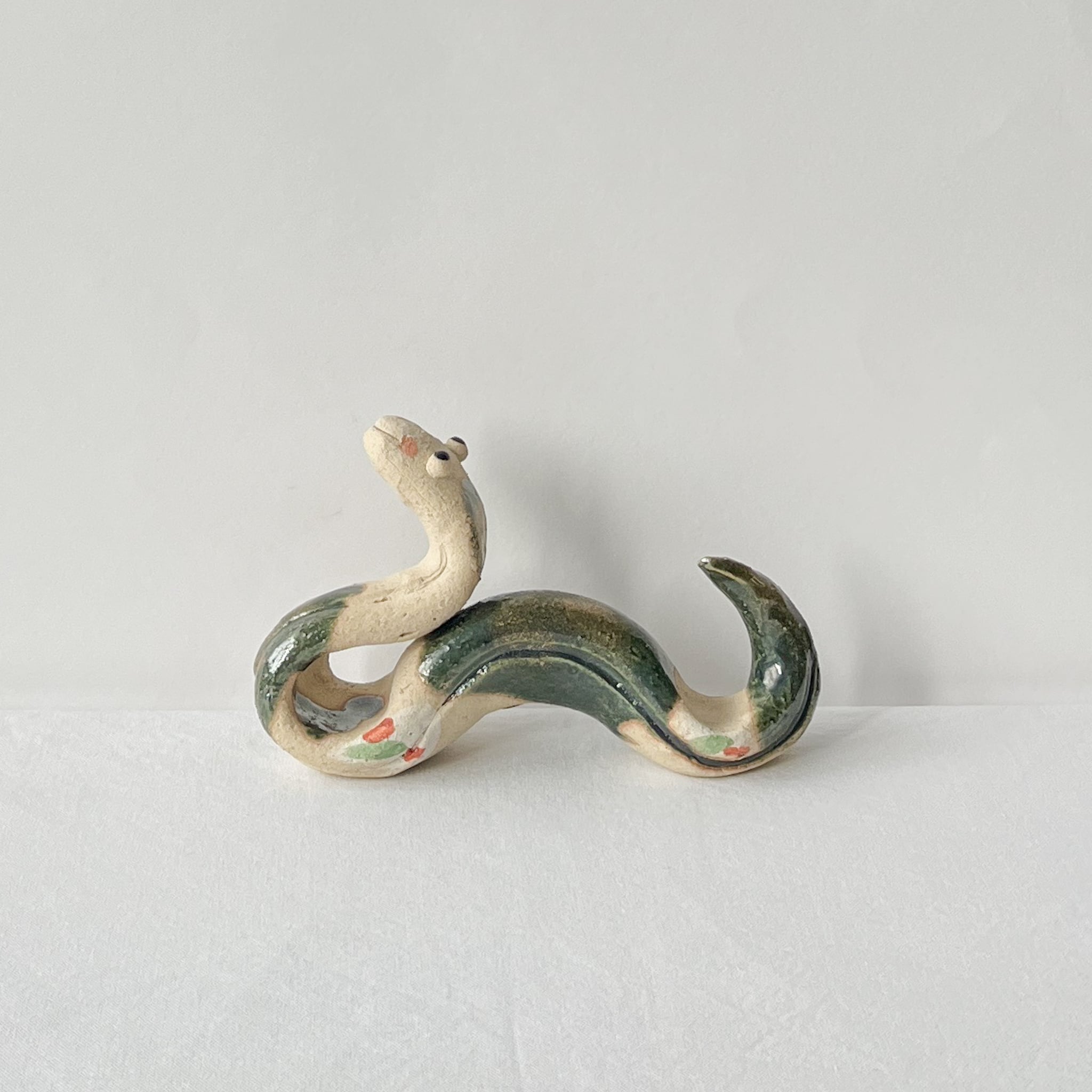 手づくり 織部 干支人形 2025年・巳【大】 | Kamani | 多治見で営む