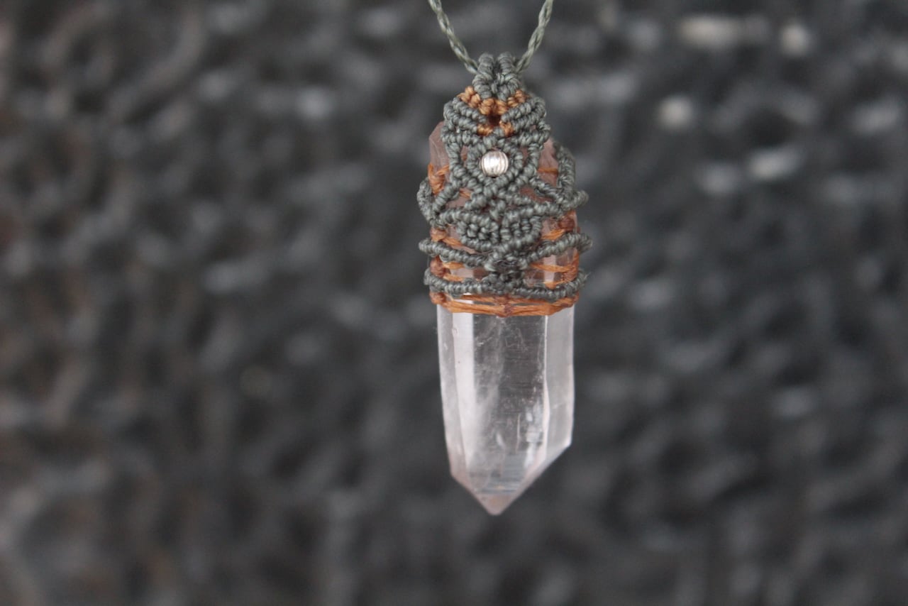 Himalayan crystal micro macrame reversible pendant