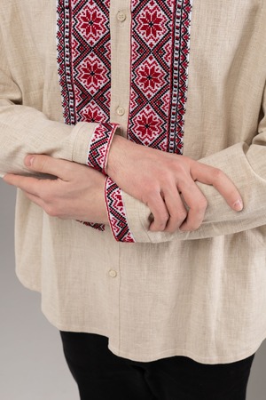 ウクライナ刺繍ヴィシヴァンカ　クロスステッチ手刺繍　XLサイズ　メンズ