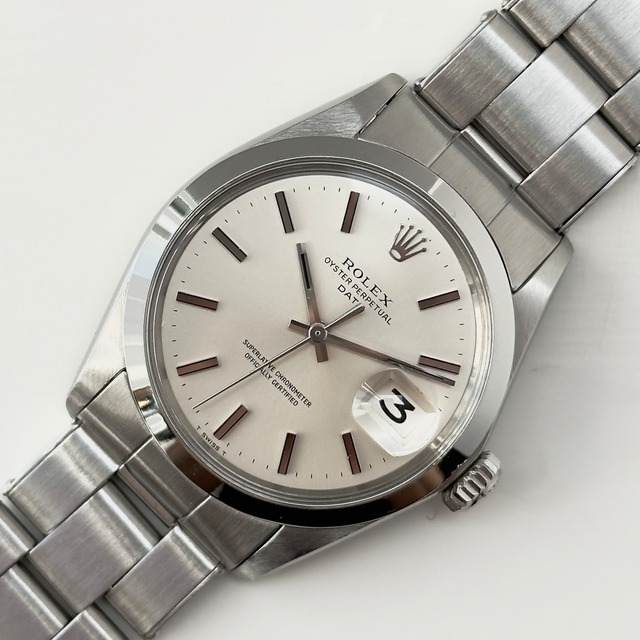 Rolex Oyster Perpetual Date 1500 (25*****) Silver / Black enamel Dial