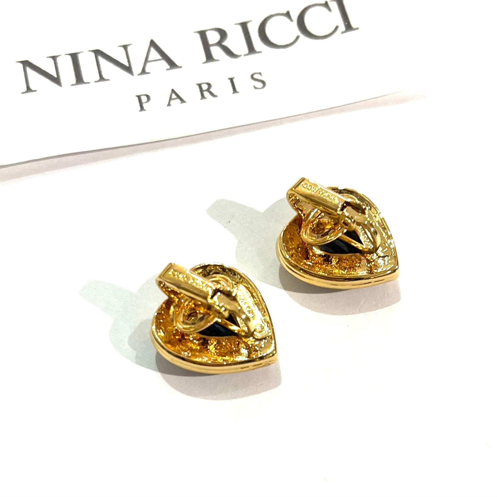 NINA RICCI ニナリッチ イヤリング  ロゴ/ハート    ゴールドカラー/シルバーカラー レディース / 240001188687 NINA RICCI ニナリッチ イヤリング ゴールド ハート - メルカリ