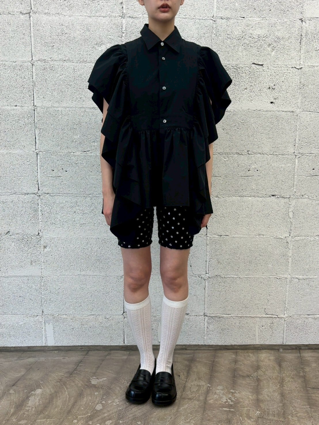 Shirt collor frilled gilet | naokitomizuka_onlineshop