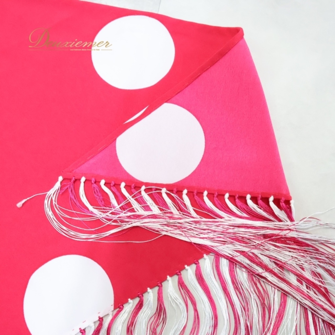 フラメンコ 衣装 シージョ ピキージョ 小物 ピンク系 ショッキングピンク ホワイト系 白 水玉 模様 トライアングル フレコ ダンス 三角形 舞台 ダンス衣装 フラメンコ小物 発表会 イベント用 可愛い フリンジ スカーフ おしゃれ 舞台衣装 柄物