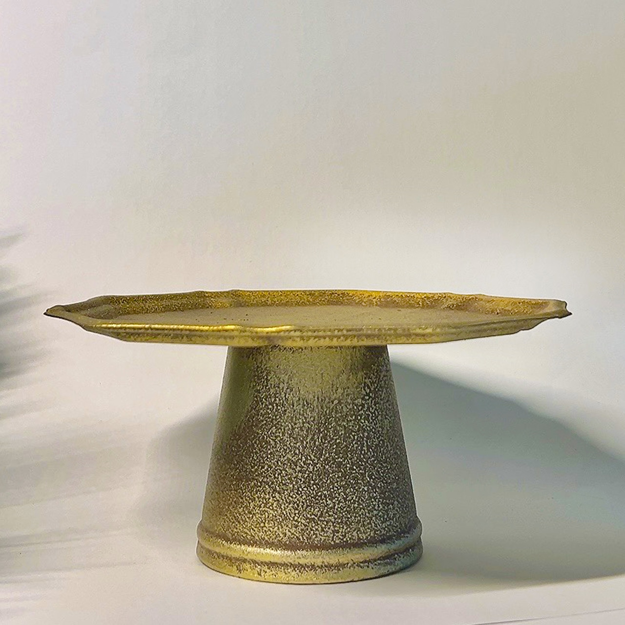 【ゴールデンビンテージ】アンティーク調の風合いが魅力の キャンドルスタンド