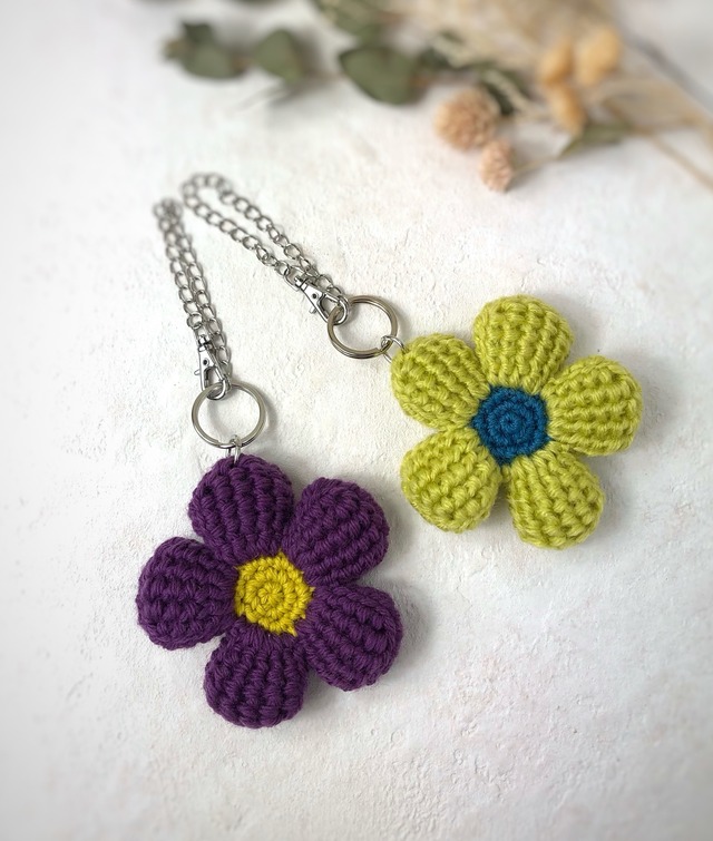 ぷっくりお花のカラフルバッグチャーム