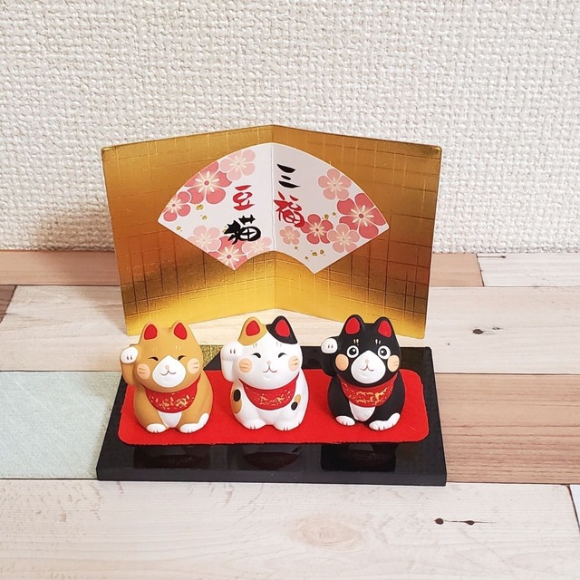これはかわいい！素焼き陶器の3福豆人形(猫)