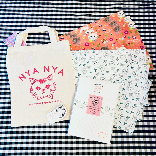 【発送は3/16〜】【デザインペーパー：5枚set】猫たちの小さな幸せコレクション（Small Joy Collector）