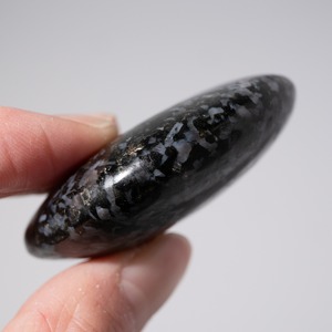 インディゴガブロ ミスティックマーリナイト / パーム 握り石