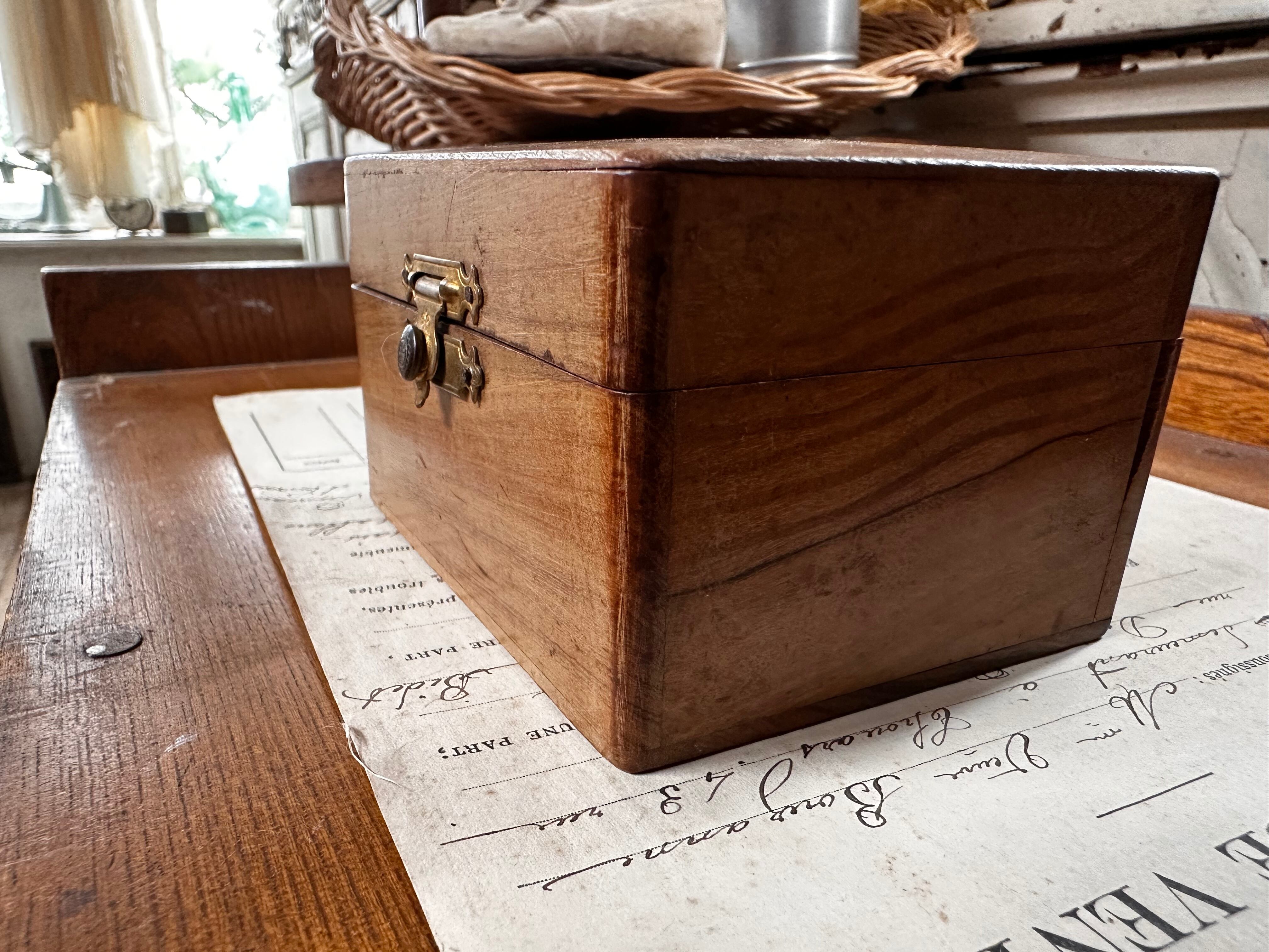 モシュリンヌ木箱S スミレとミモザ Cannes | Brocante de La Cocotte