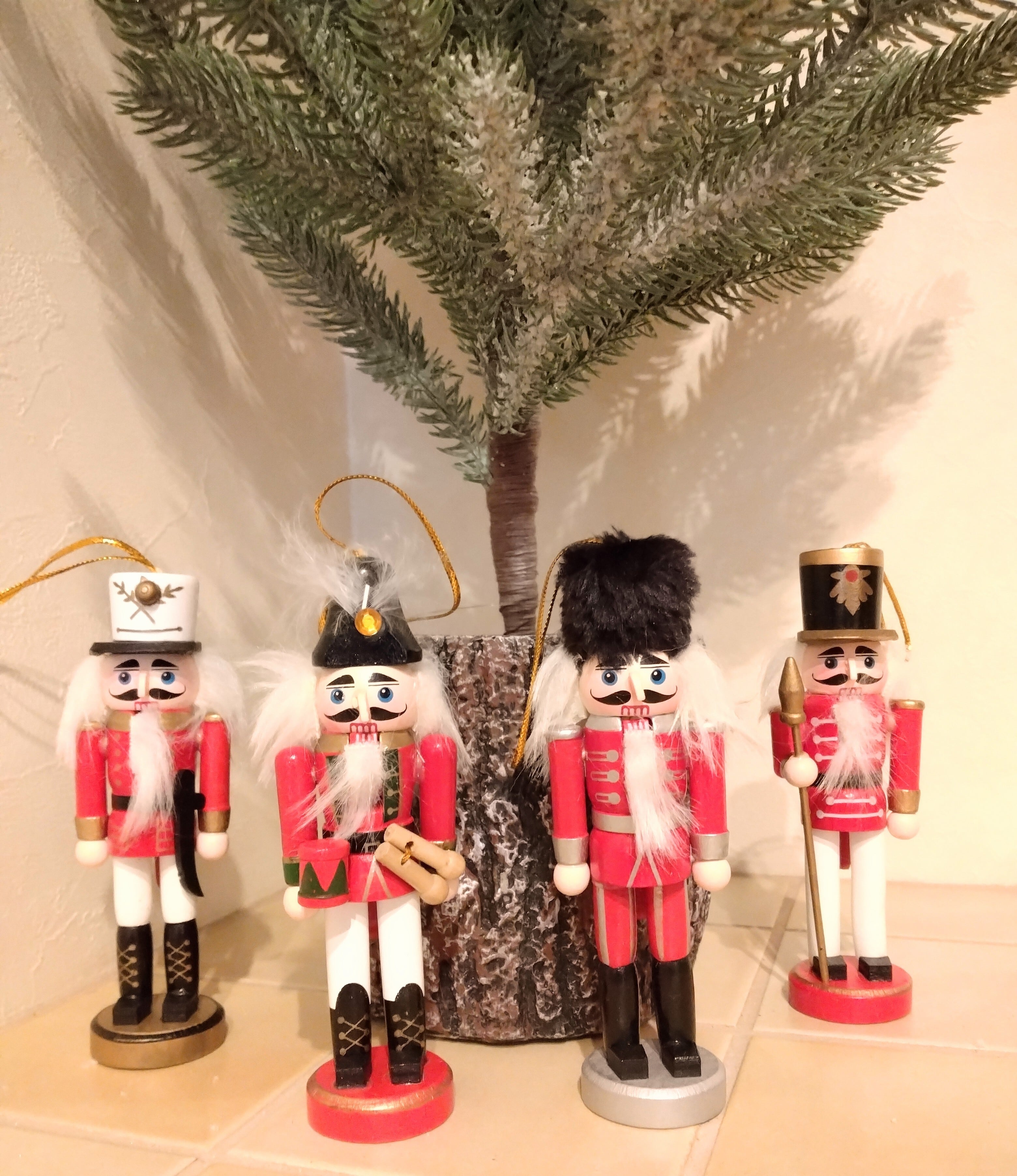 くるみ割り人形 4個セット（赤）クリスマス/オーナメント/装飾/置物