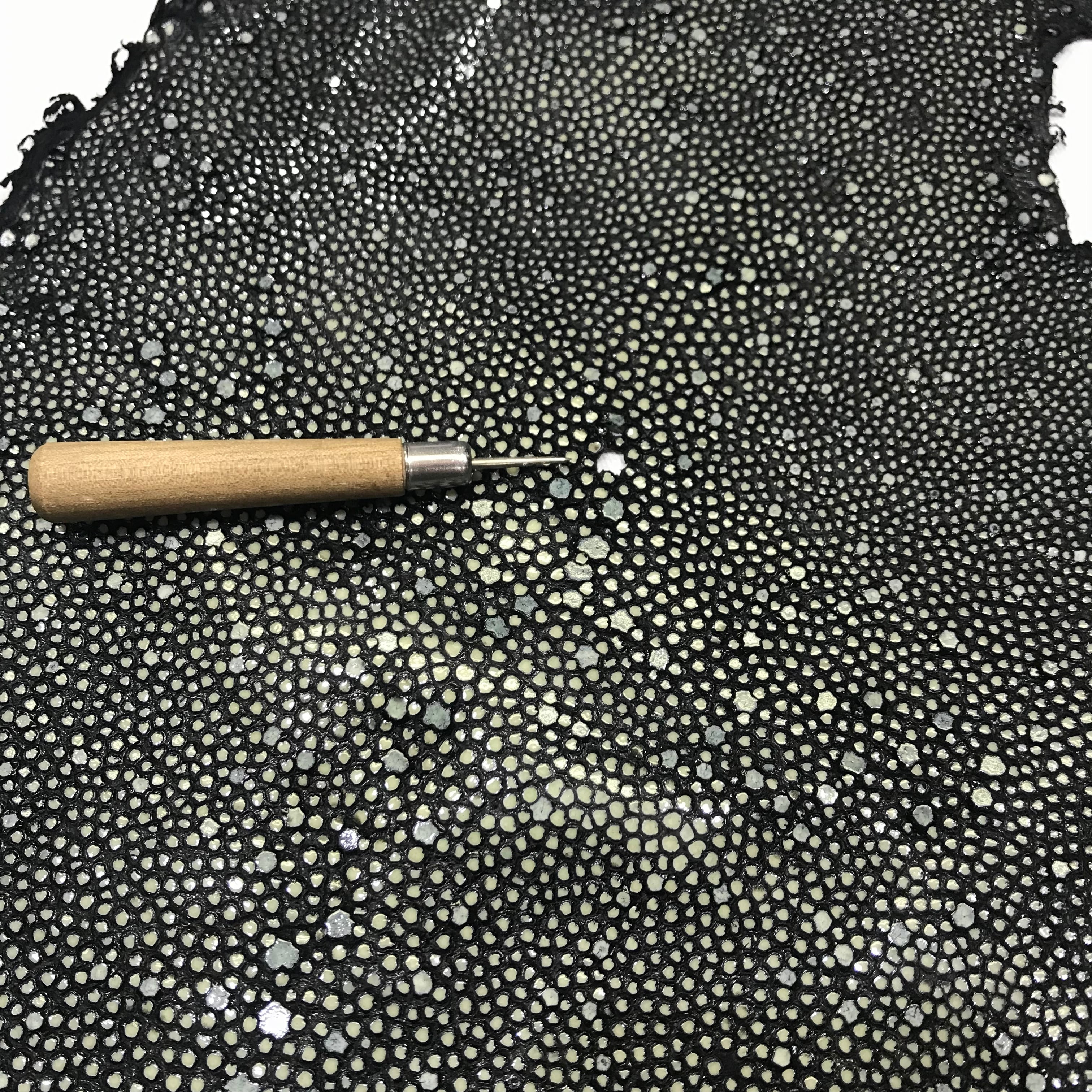 梅花皮（カイラギ）AC-23 ※浅草橋中央店販売商品 | and leather