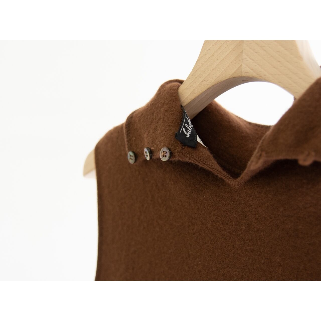 【Salvatore Ferragamo】Made in Italy 100% Wool High Neck Sleeveless Top(サルヴァトーレ フェラガモ イタリア製ハイネック ウールノースリーブトップス)