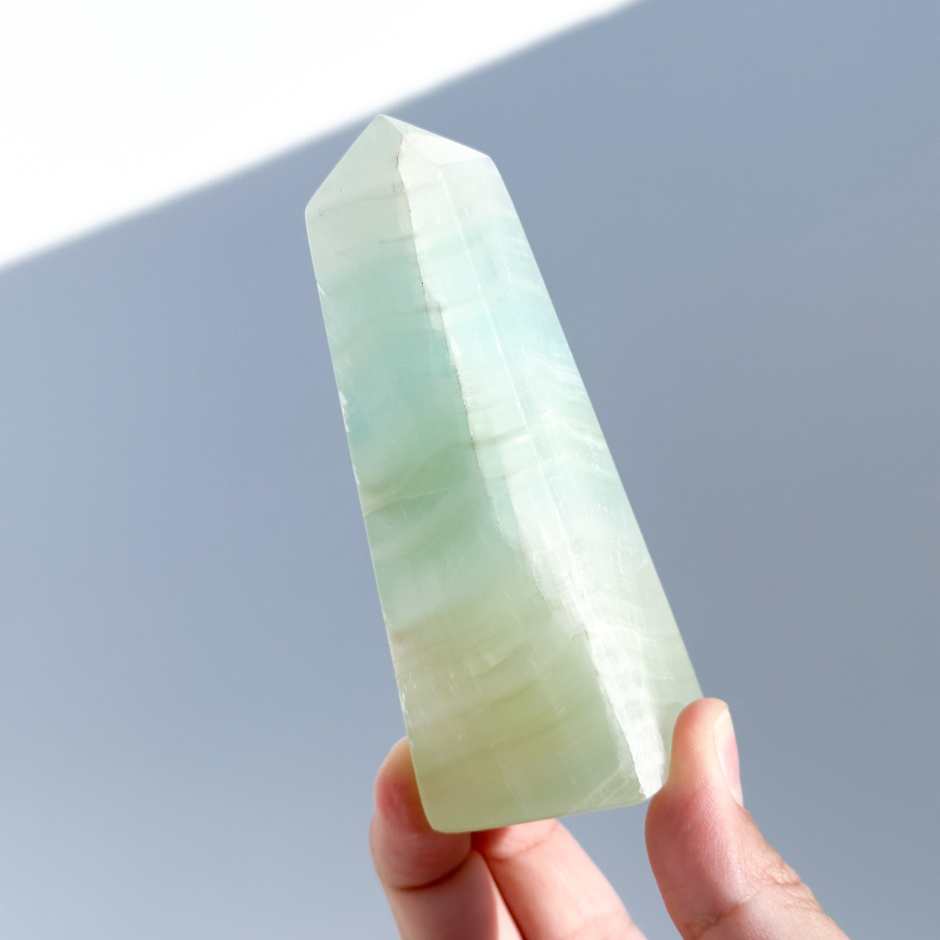 ピスタチオカルサイト タワー22◇Pistachio Calcite◇天然石・鉱物