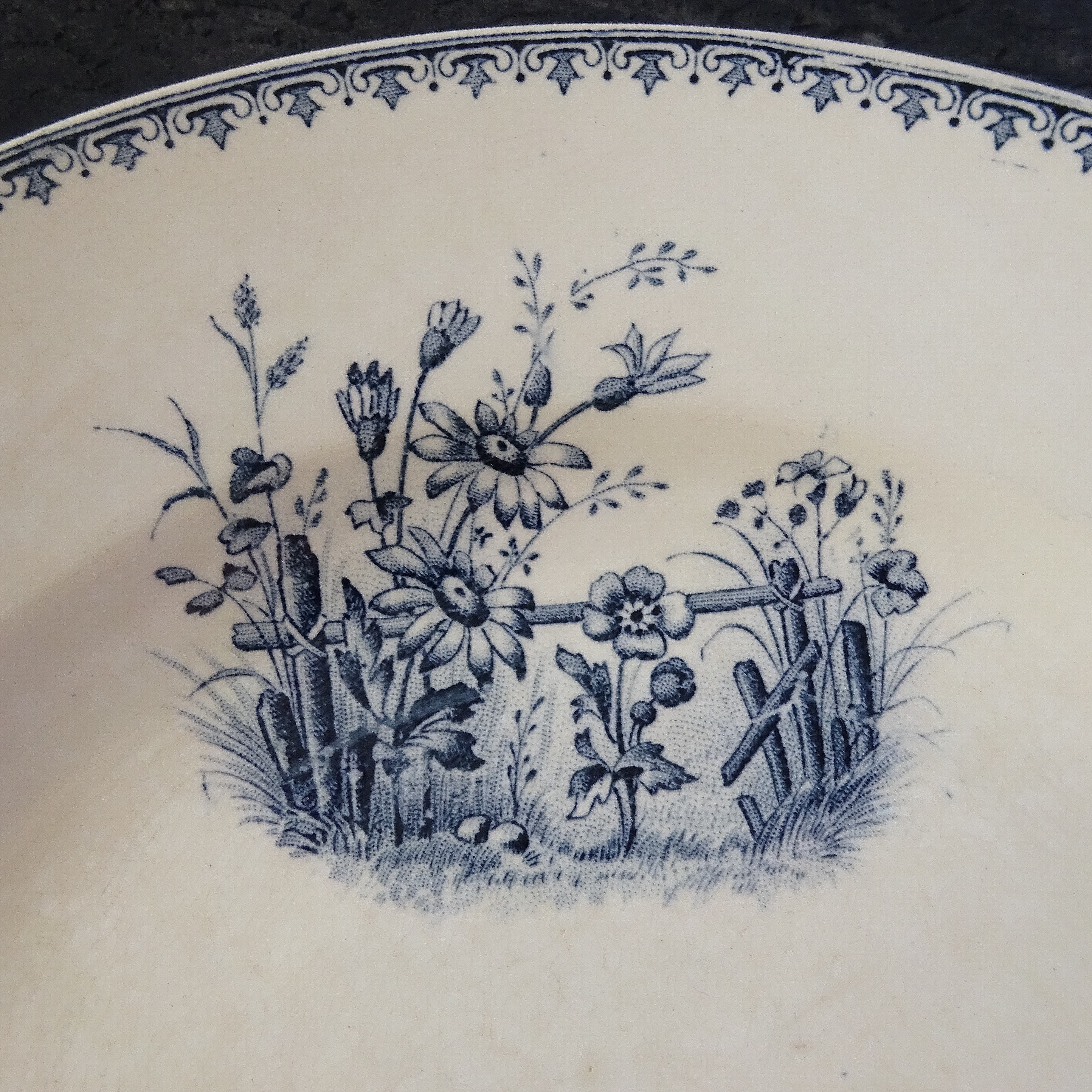 DIGOIN SARREGUEMINES  modèle《TSARINE》grand plat rond