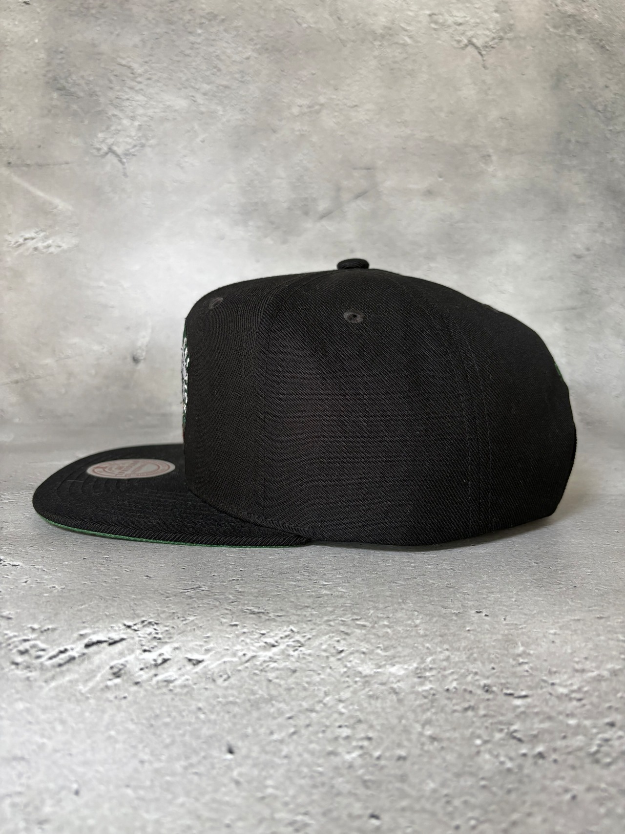 Michell＆Ness/ミッチェル＆ネス NBA ボストン・セルティックス Shattered Snapback Hat キャップ
