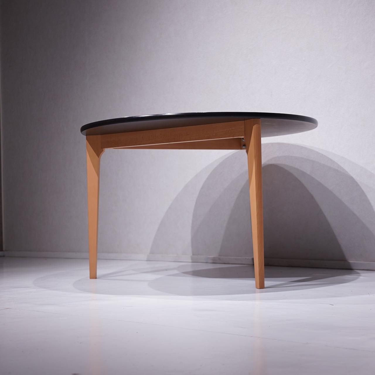 IDEE DINING TABLE DC Brown / 和モダン 名作 イデー ダイニングテーブル ラウンドテーブル デザイナーズ 長大作（関連:天童木工 カリモク60 マルニ木工）