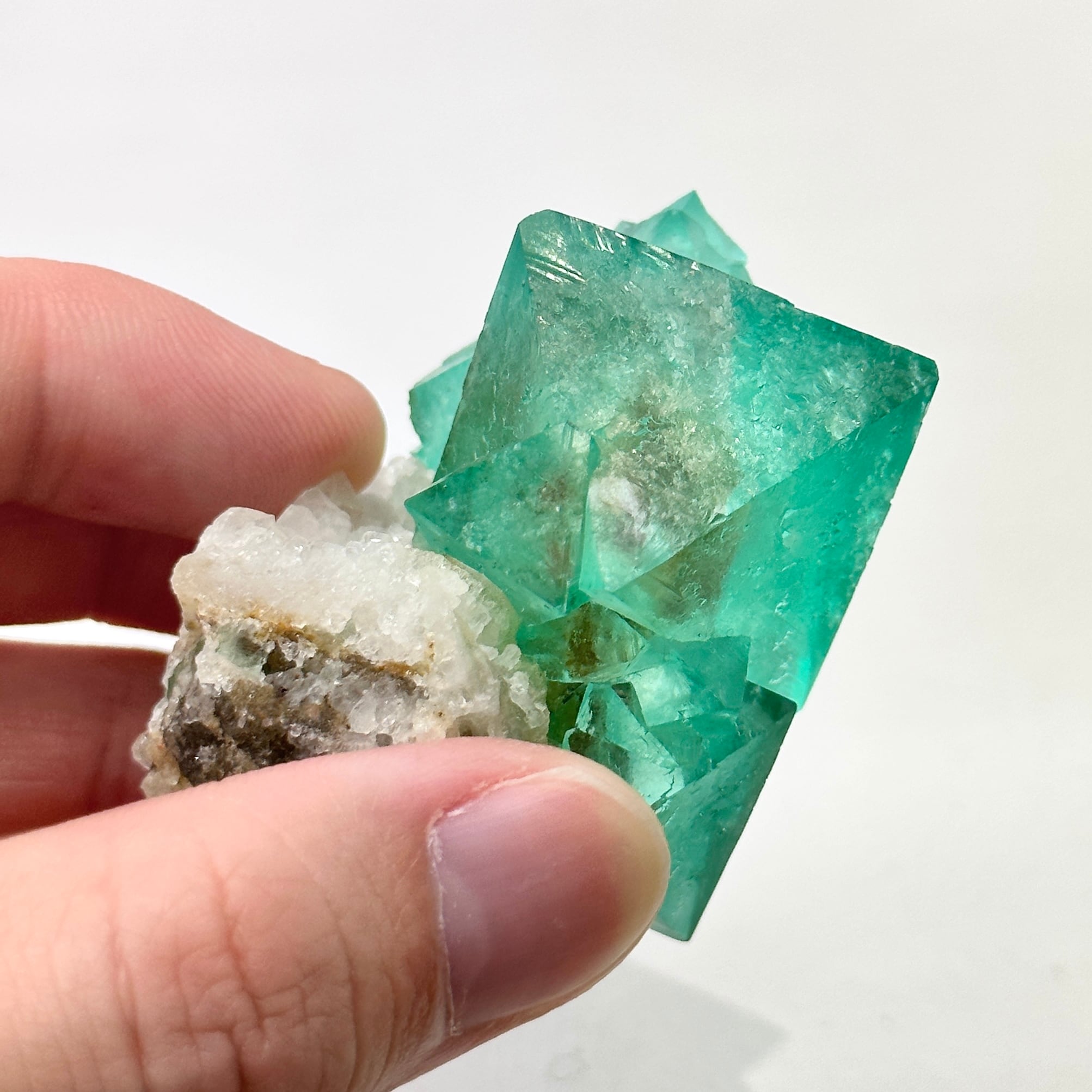 フローライト / クォーツ【Fluorite on Quartz】南アフリカ産