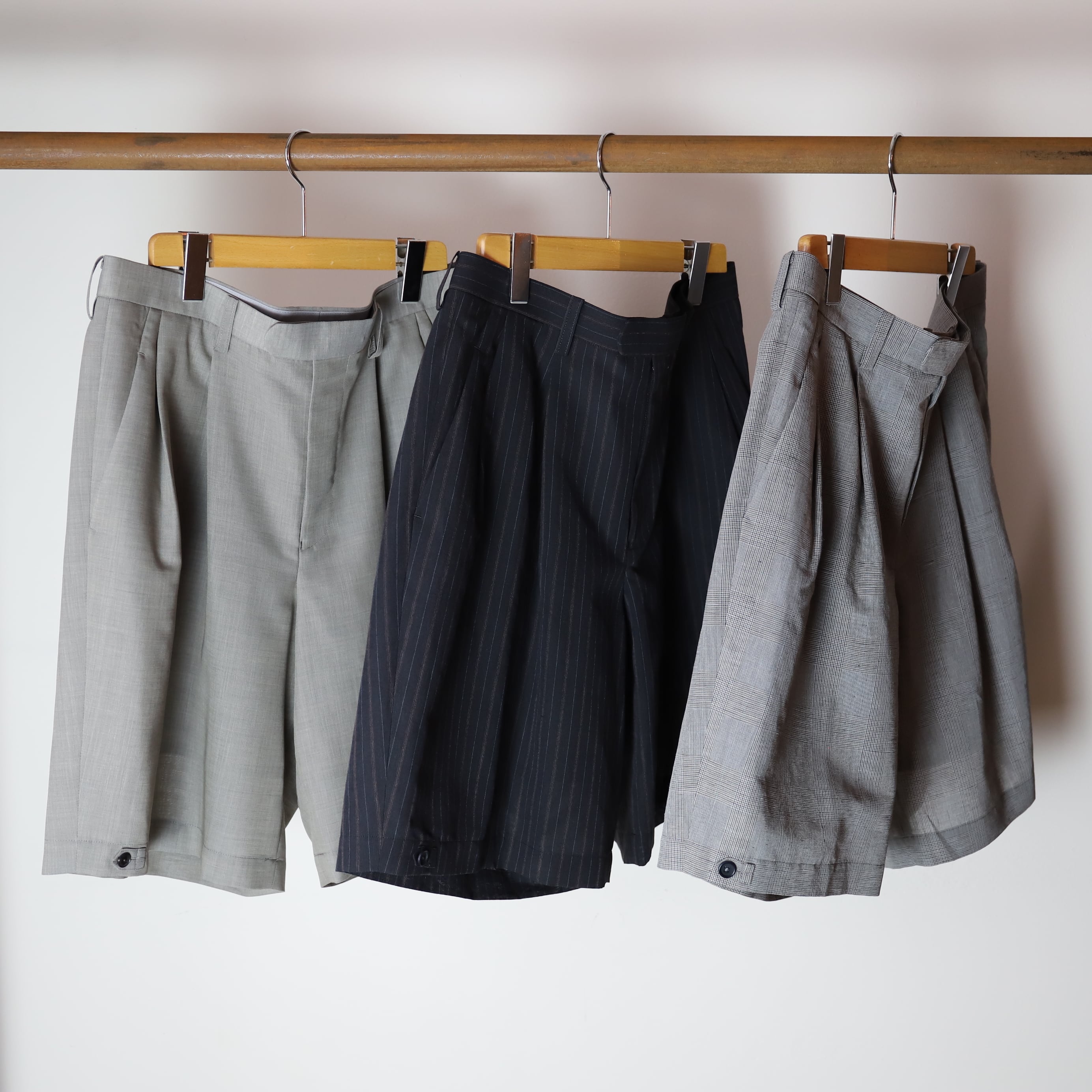 サイズ2 MAATEE&SONS SHORT TROUSER強撚R.LI.PE MAATEE&SONS / SHORT TROUSER / 強撚R,LI,PE / CHACOALSTRIPE