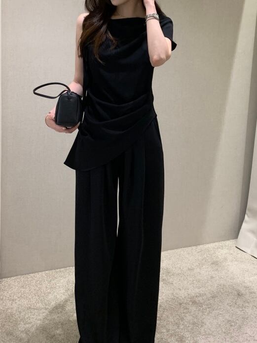 Tuck wide slacks/ black (6月下旬〜7月上旬頃発送予定)