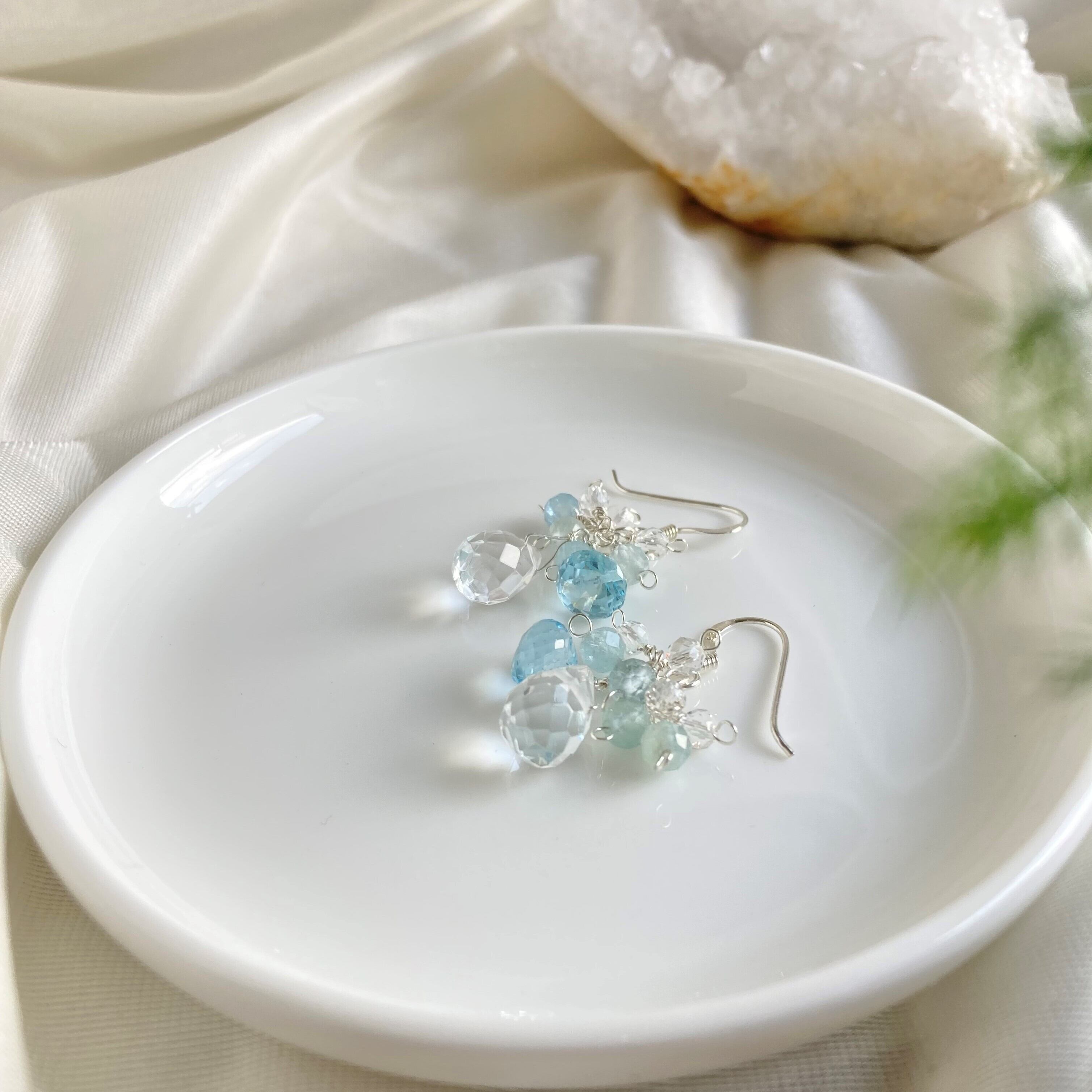 ☆ 涼しげ 爽やか 水晶 ブルートパーズ 天然石ピアス