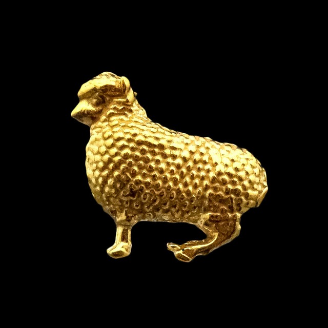 純金『ひつじ　 約1g』モチーフ　お守り　【JUNGOLD】
