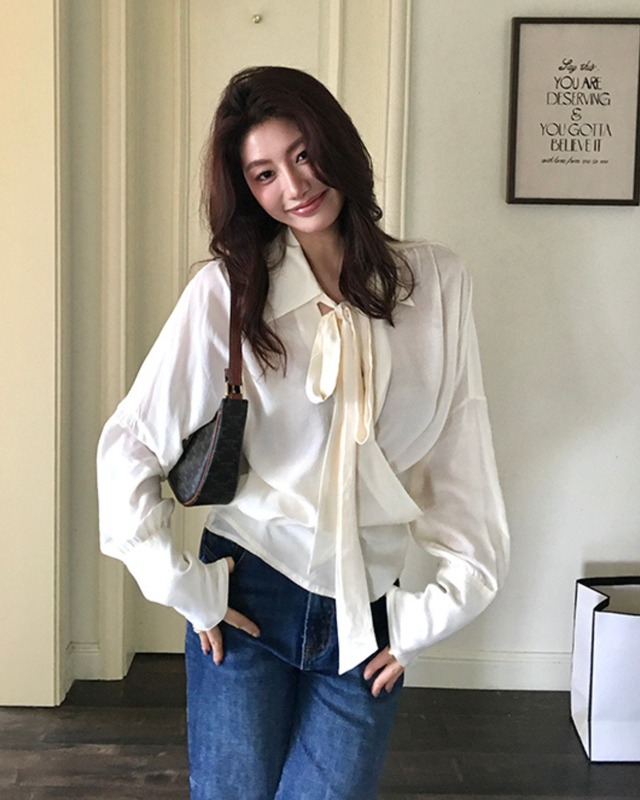 フレンチボウタイブラウス　A25216