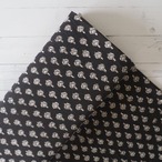 ブロックプリント生地【50cm単位】インド綿  小花柄 黒×生成り #43110-BK1