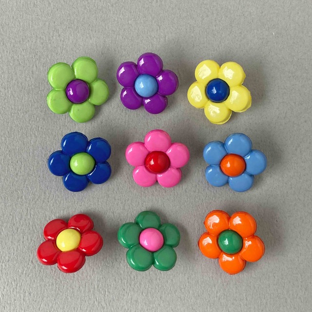 〈再入荷〉JJボタン カラフルフラワーボタンパックM 17mm（9p）