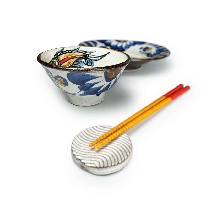 【金城陶器 秀陶房】赤絵魚紋四寸マカイ 唐草 中魚 [やちむん]