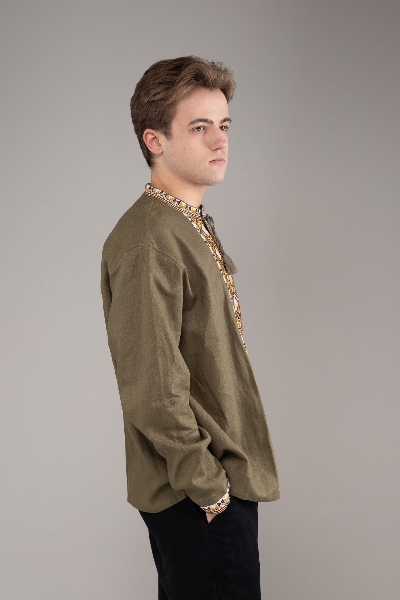 ウクライナ刺繍ヴィシヴァンカ　クロスステッチ手刺繍　Lサイズ　メンズ - 2