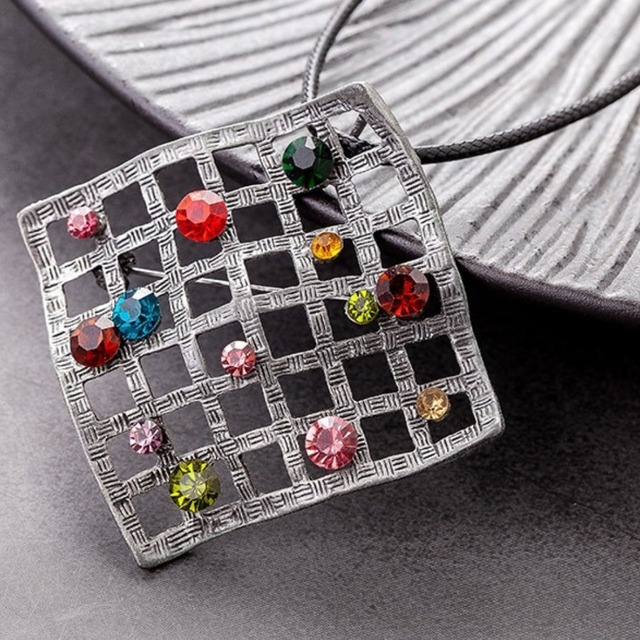 【TR0386】Color Stone Beads Square Pendant