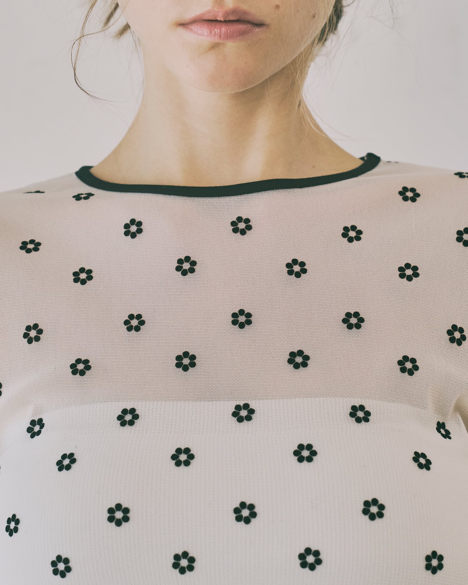 予約】sheer crew tops 