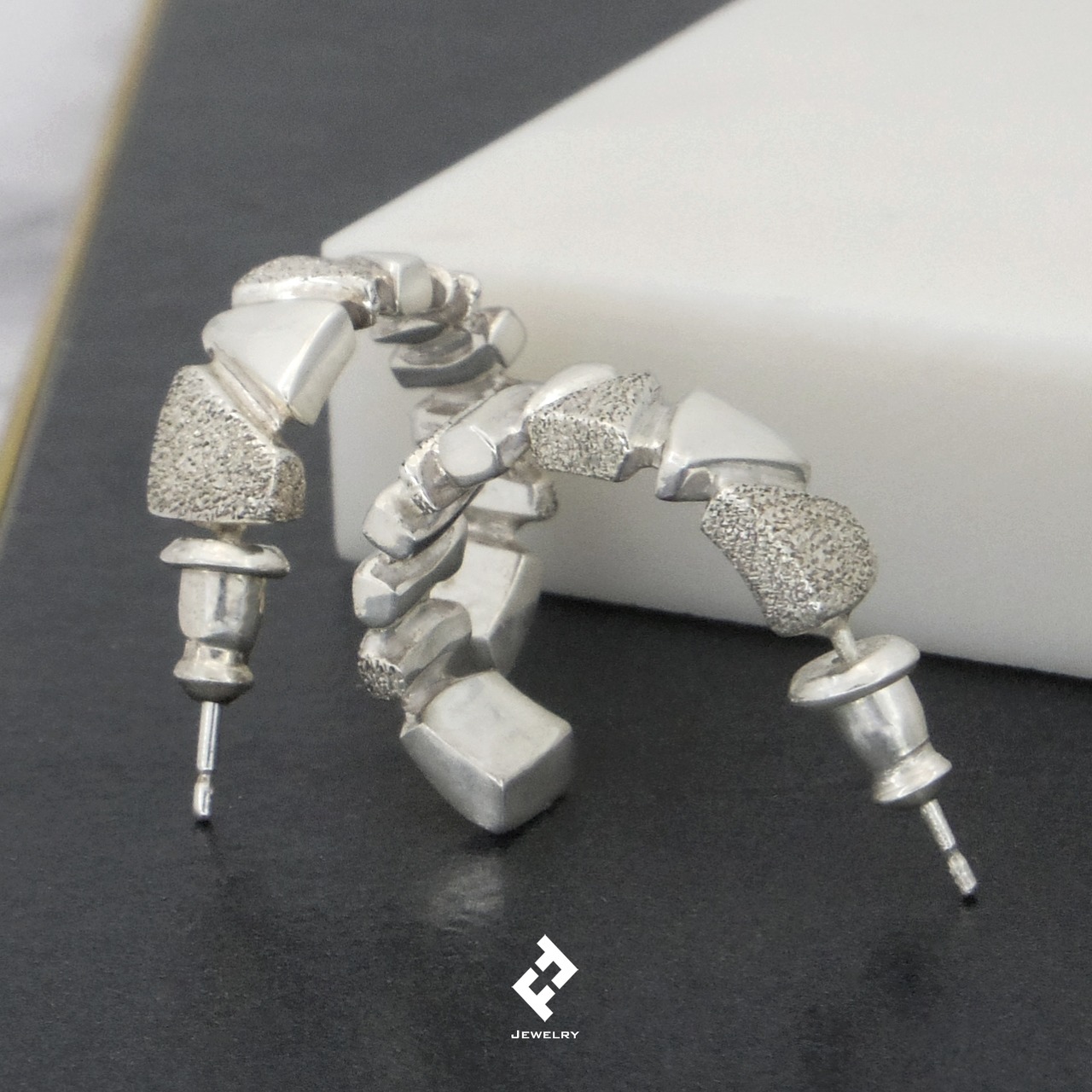 +piedras・イヤリング (silver)