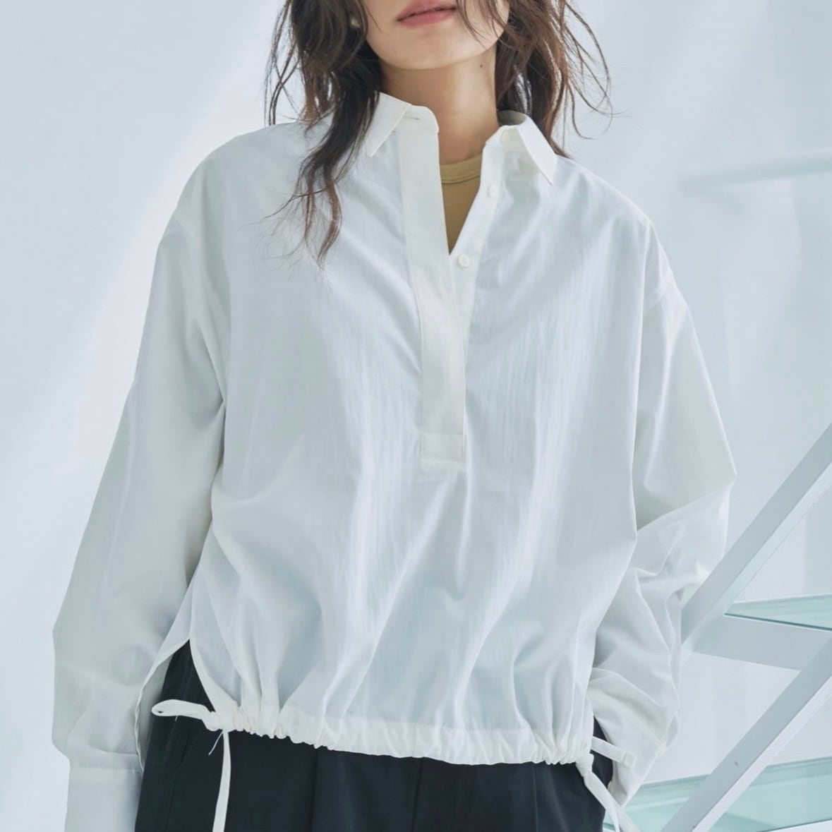 【 Audrey and Johnwad 】ハーフボタンシャツ