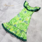 フラダンス 衣装 ワンピース ドレス パンドール グリーン系 Paondor 日本製 ハイビスカス柄 モンステラ柄 レイ柄 フリル ワントーン かわいい 華やか 鮮やか 明るい 緑 黄緑 ハワイアン アロハ ハワイアンプリント フラ ダンス レッスン 練習