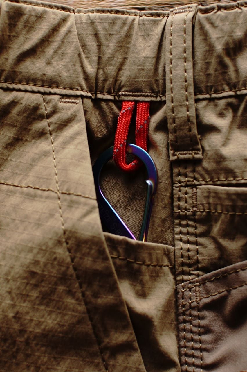 HKS117 NANGA×H.A.K.U HANDSFREE CARPENTER | H.A.K.U MOUNTAIN SUPPLY