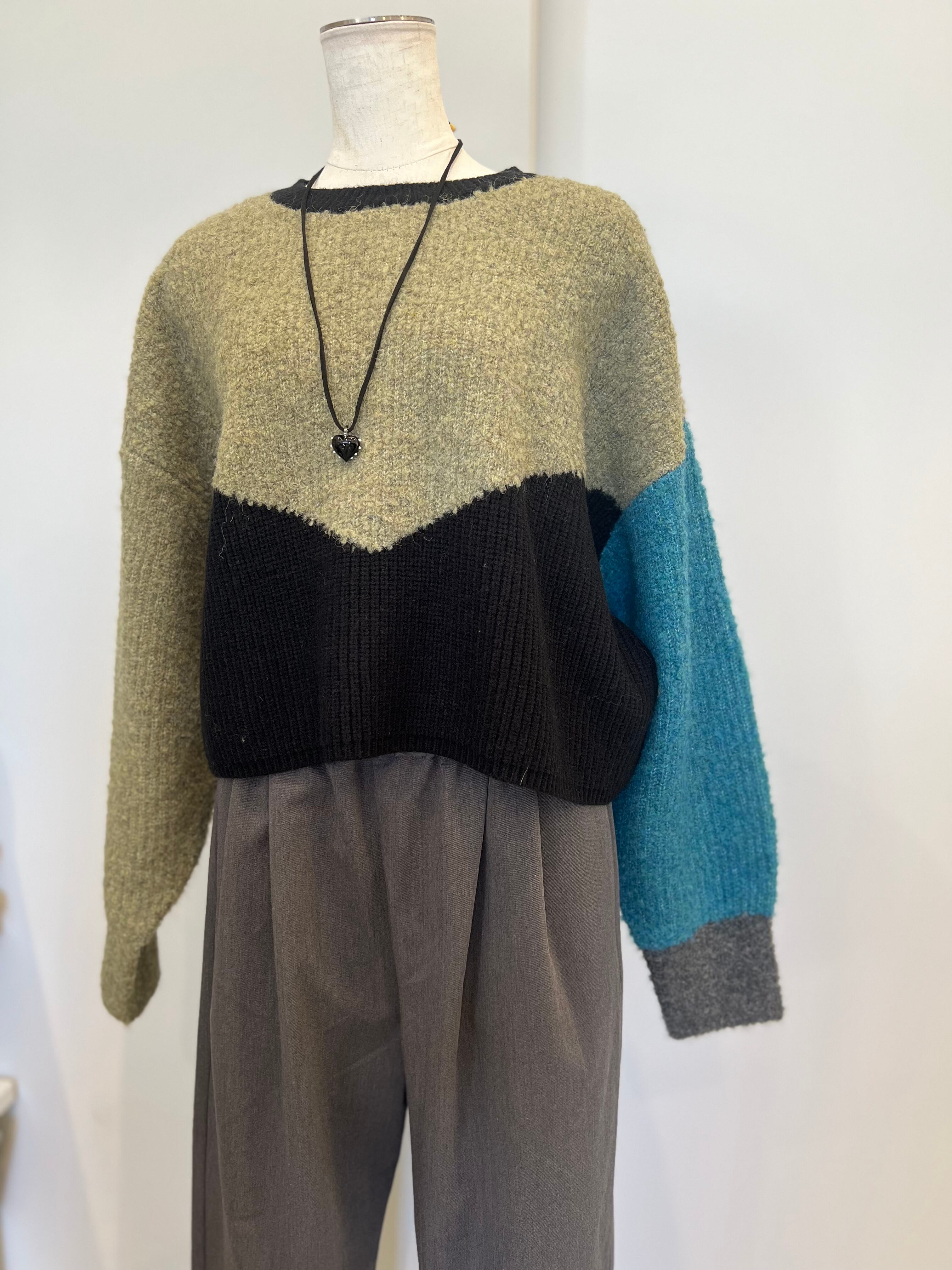 【SELECT】カラーブラックショート丈ニット　29-0451