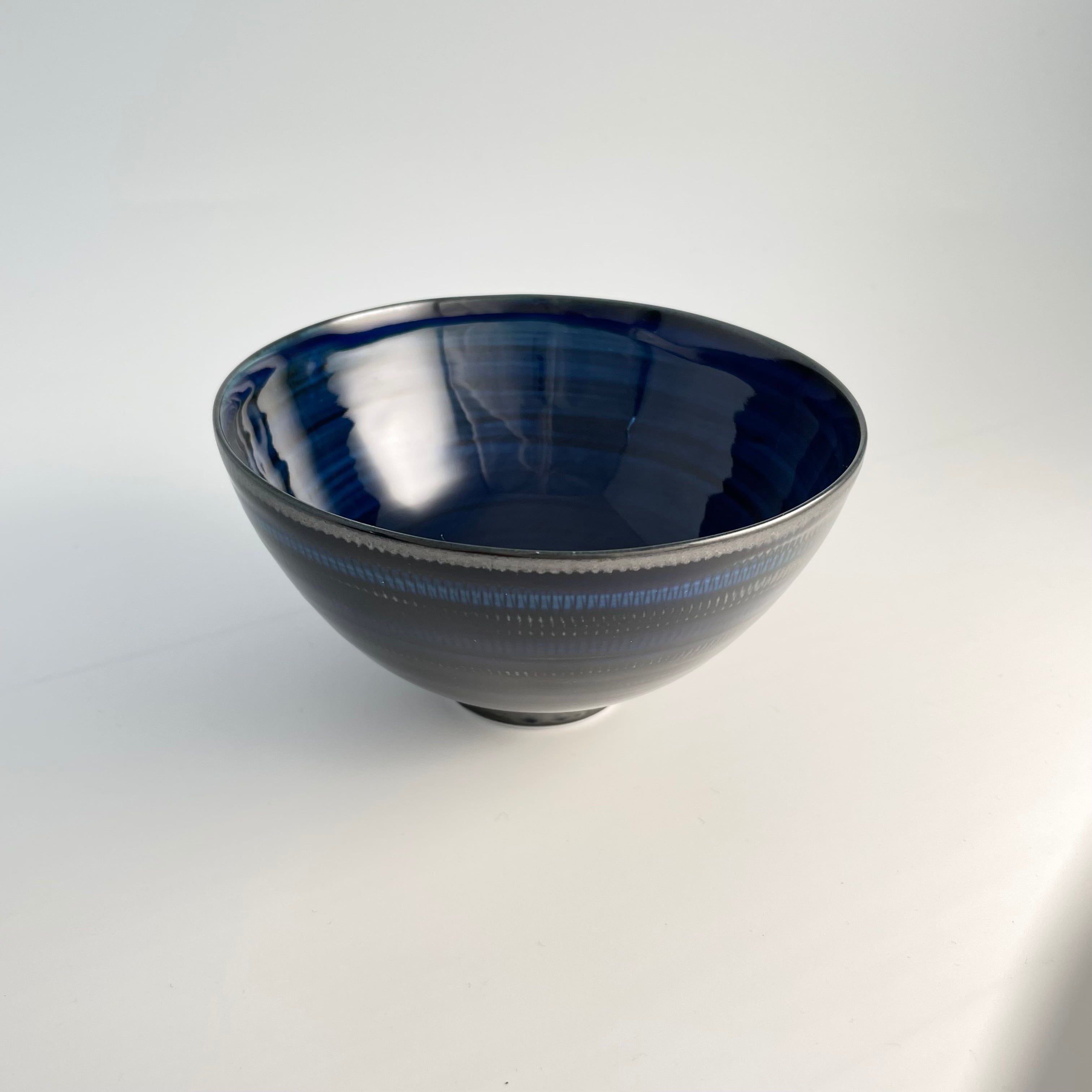 波佐見焼】天目釉飛びかんな文様＿お茶碗 | 波佐見焼 福春online