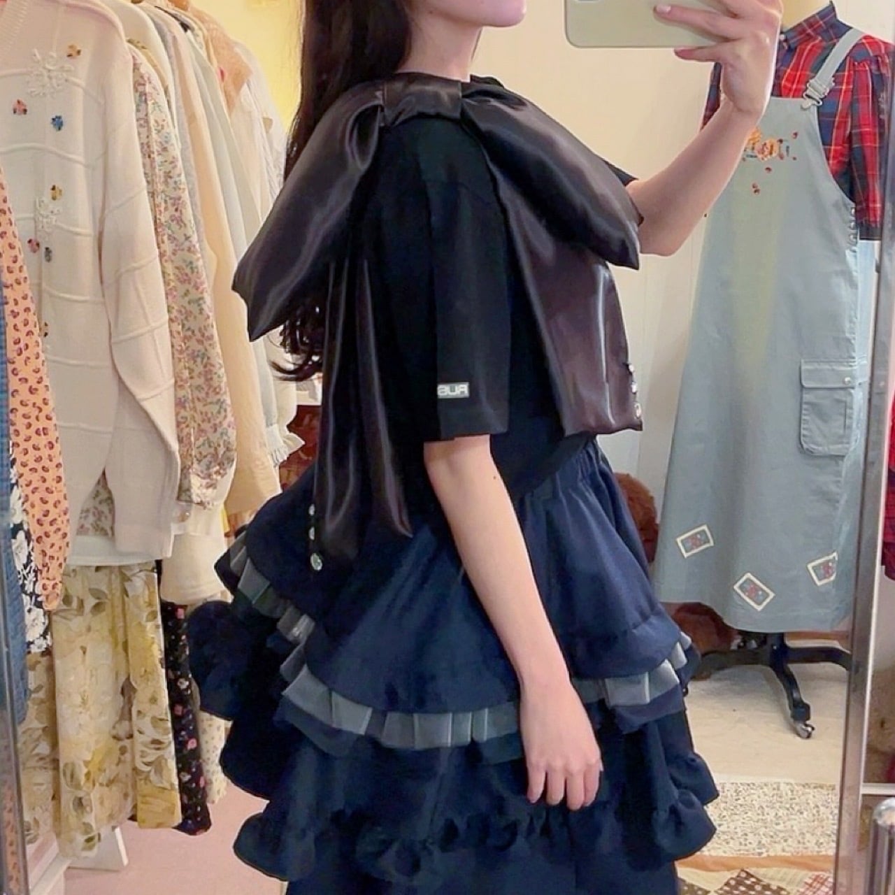 remake ˚✧₊ big ribbon black T-shirt