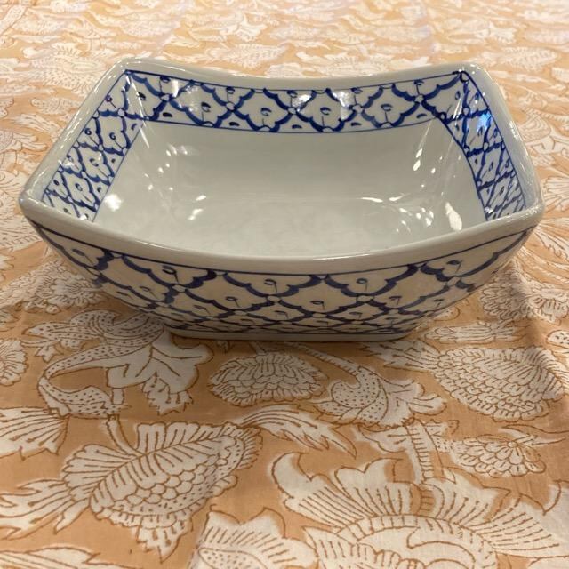 タイ 青白陶器 パイナップル柄四角ボウル L 18.5cm タイ料理 アジアン